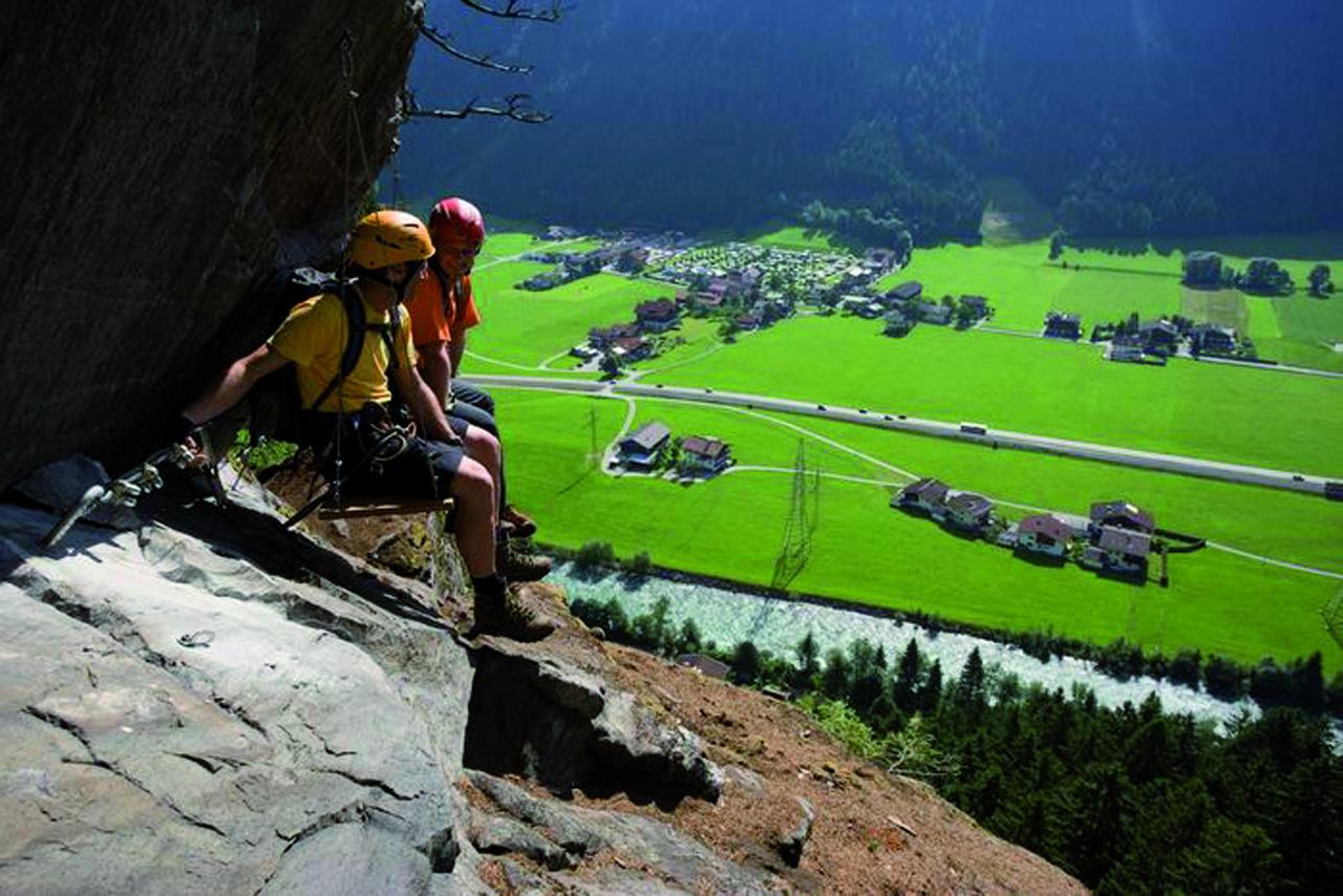 Hostel Chillertal ไมย์อาโฮเฟิน ภายนอก รูปภาพ