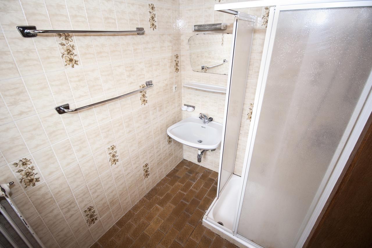 Hostel Chillertal ไมย์อาโฮเฟิน ภายนอก รูปภาพ
